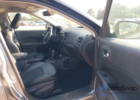 2019 Jeep Compass Altitude Fwd из США, поврежденный, VIN 3C4NJCBB0KT613244